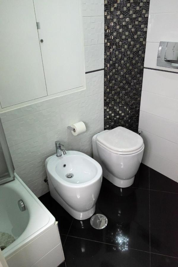 Roma Castel Nepi Home Near Colosseo Екстер'єр фото